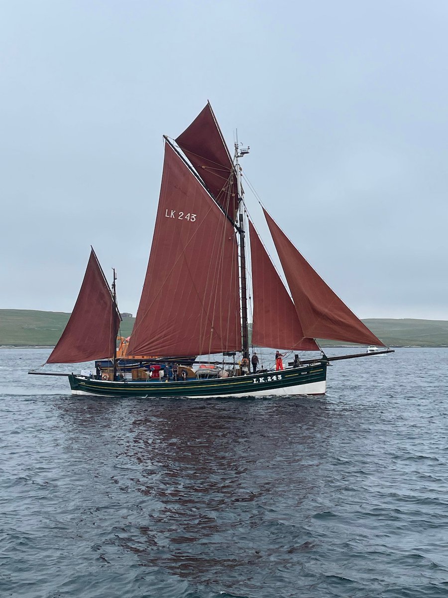 Thanks to @shetnews reader Erwin Weyers for sending in this splendid photo of the Swan under full sail as she was leaving Lerwick at the end of the #tallshipslerwick