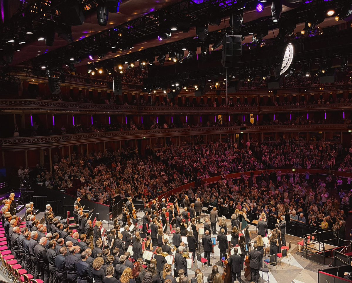 lydvicmont's tweet photo. @fraser_riddell It was really amazing! We couldn’t stop talking about it on the way home. We were sat just behind the chorus, so could hear you all beautifully. Bravo Fraser!!! https://t.co/mRAZrnSZDQ