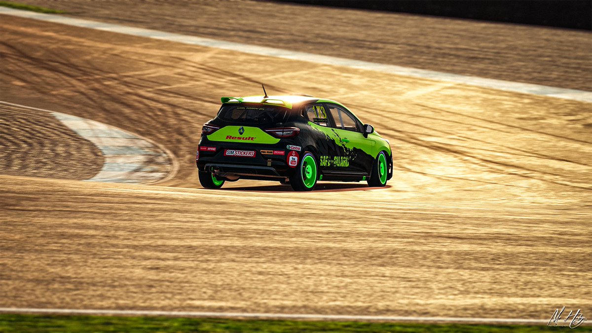 Mr_H_Photos's tweet photo. A few pics from the @JPBroadcasting_ Clio Series on @iRacing. These little rascals always put on a show!
#iracing #Simracing #simtography #ingamephotography #Clio https://t.co/eKl4wsabmH