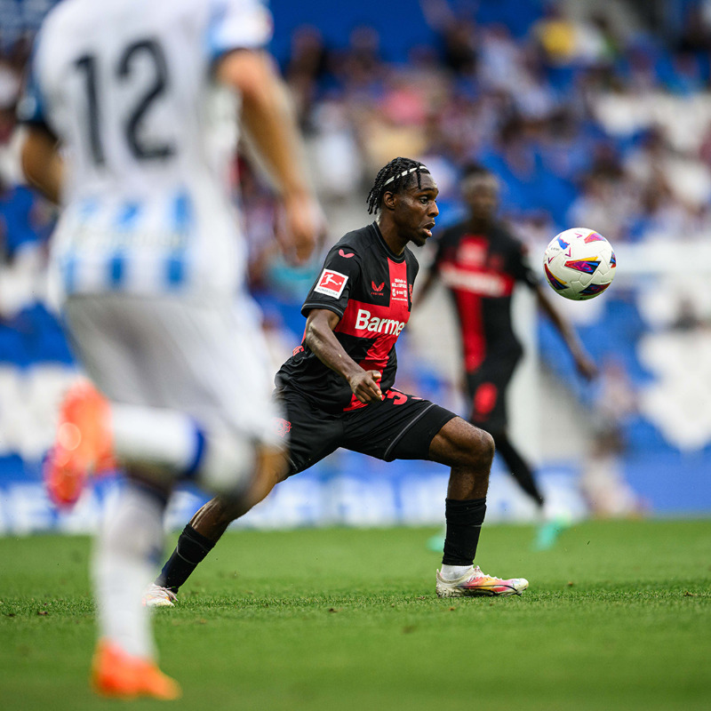 bayer04fussball's tweet photo. 🌧️ Platzregen, Abseitstore und am Ende eine knappe Niederlage - das Testspiel bei @realsociedad hatte einige sehenswerte Szenen. Schaut euch die besten auf #Werkself-TV an! 📺
🔙 #RSCB04 | #Bayer04