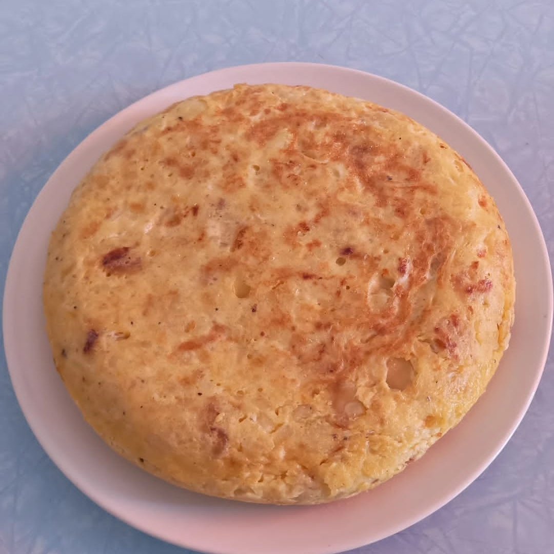 atasteofspain's tweet photo. Sunday lunch... #tortilla de patata!🤤
#food #cooking #Spain https://t.co/eLesp4U9Wx