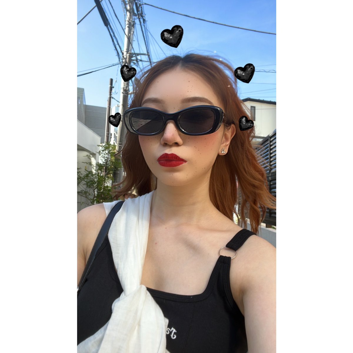 ayami_54's tweet photo. 👀焼けちゃうからこの季節はサングラス必須🕶

最近肌黒くしたくて顔以外焼き中なの！今年体に一切日焼け止め塗ってない！
顔は将来シミができやすくなるみたいだから日焼け対策してる https://t.co/SLILz8Wyr4