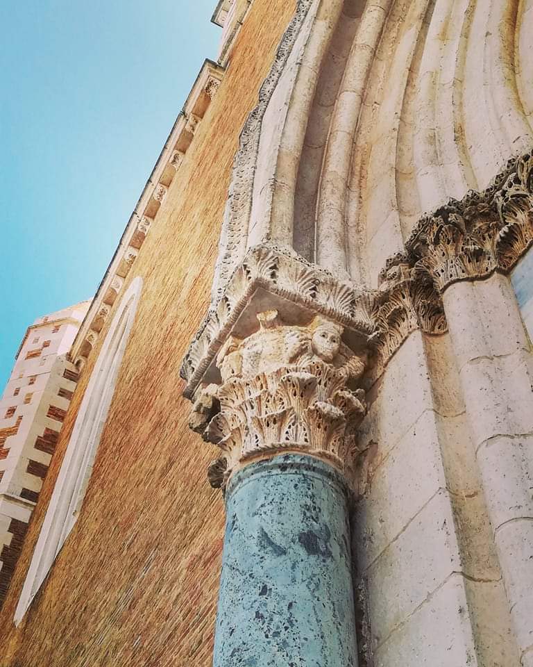 Partendo dal romano, passando per il romanico, arrivando sino al gotico.
Facciata del Duomo di Lucera (FG)

#weareinpuglia #inpuglia365 #viaggioinitalia #lagrandebellezza