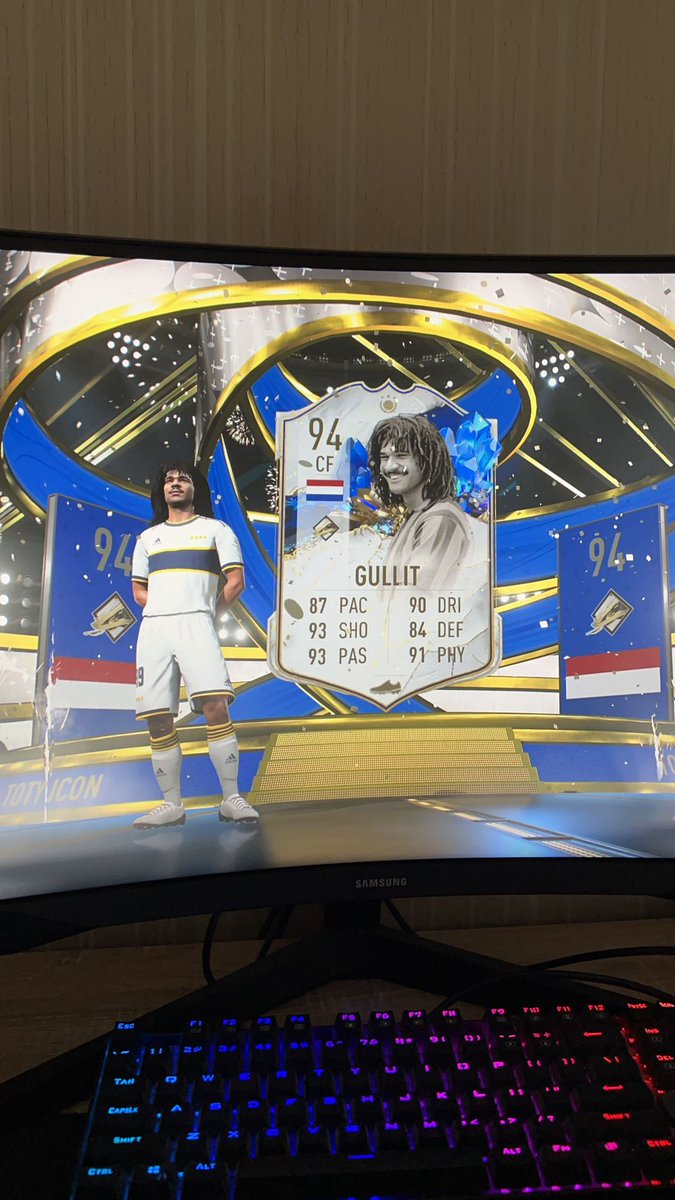 a6a7a7's tweet photo. @SG1YT من بكج لاعبين +81😨🔥 https://t.co/lRtnLEeaHD