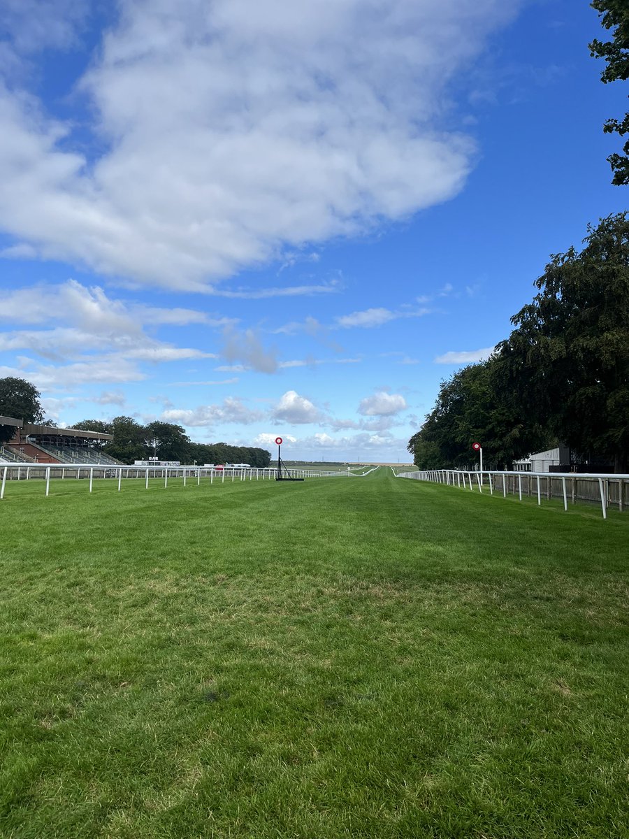 Dav1dOLeary's tweet photo. Sunday morning’s #walkwithcharlie at Racing HQ. A lovely morning! https://t.co/dj97PiozfA