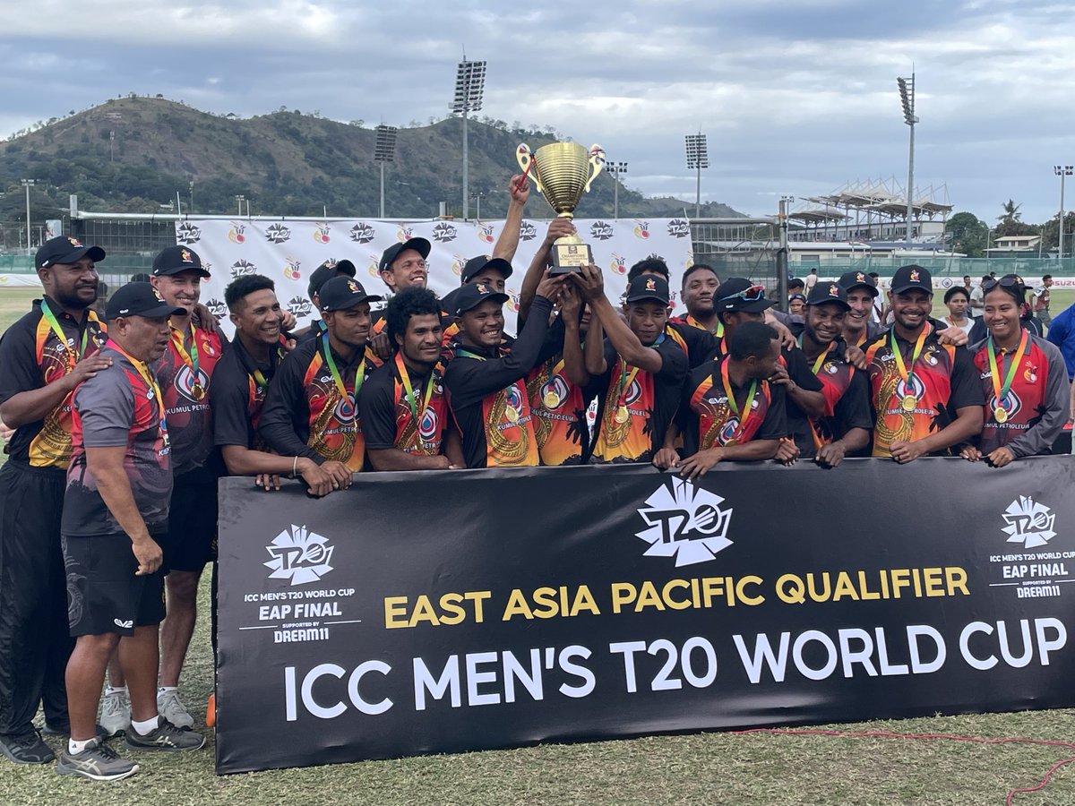 Keith Scott tweet media