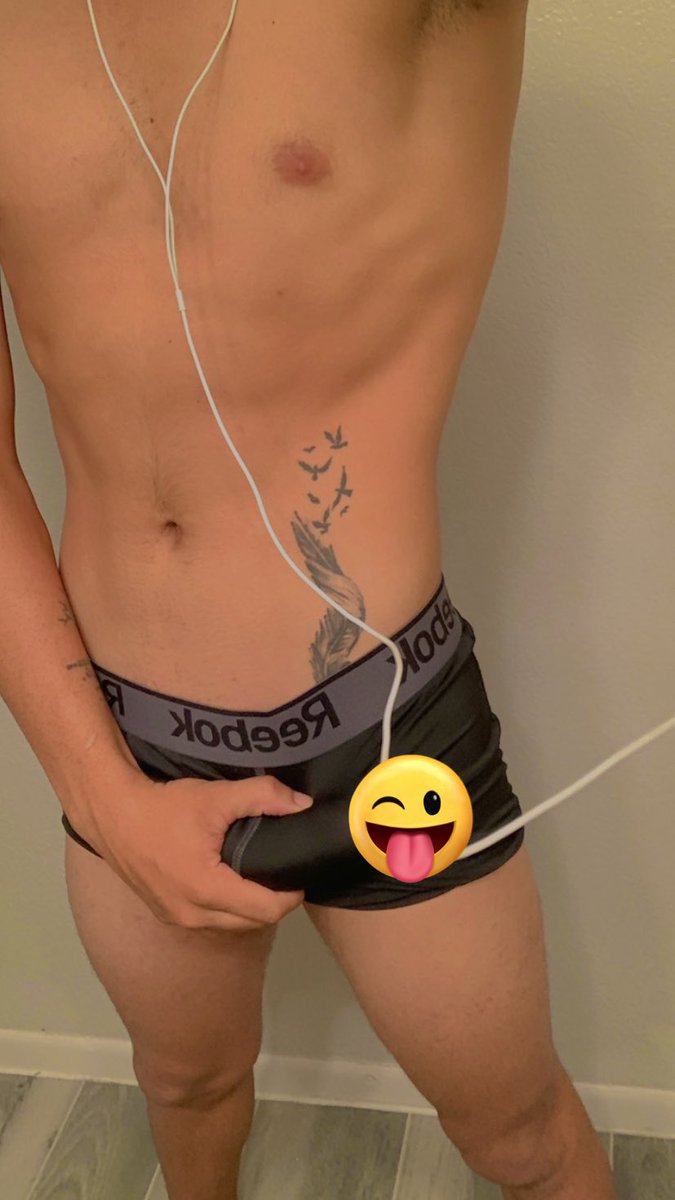 Nabuil2002's tweet photo. 😝 besitos 😘 https://t.co/2oCIMFSnZE