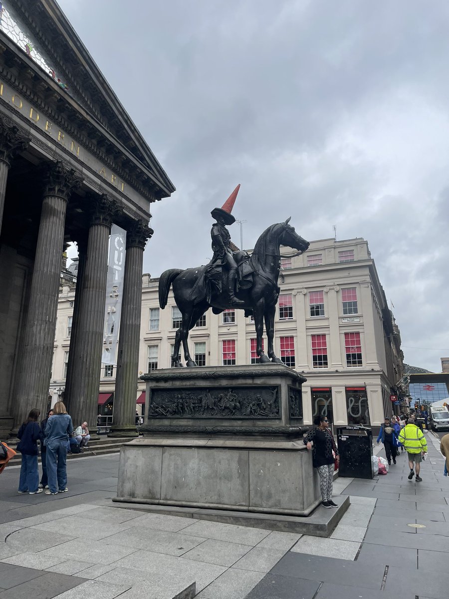 maverick_quest's tweet photo. Thanks to #Glasgow #Edinburgh #Birmingham and #London so far on this UK #minitour with @sofarsounds and @MoxyHotels Tonight, #Bristol https://t.co/etWdvX7a2W