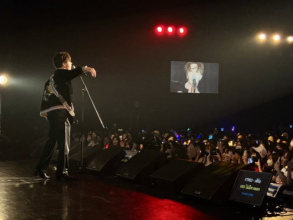 Suppawan2514's tweet photo. ROCKER BOY ON STAGE!! 🔥🎸🖤
@perthppe 
#GMMTVMUSICONDAY2
#GMMTVMUSICON
#GMMTV https://t.co/NLGCE1JAix
