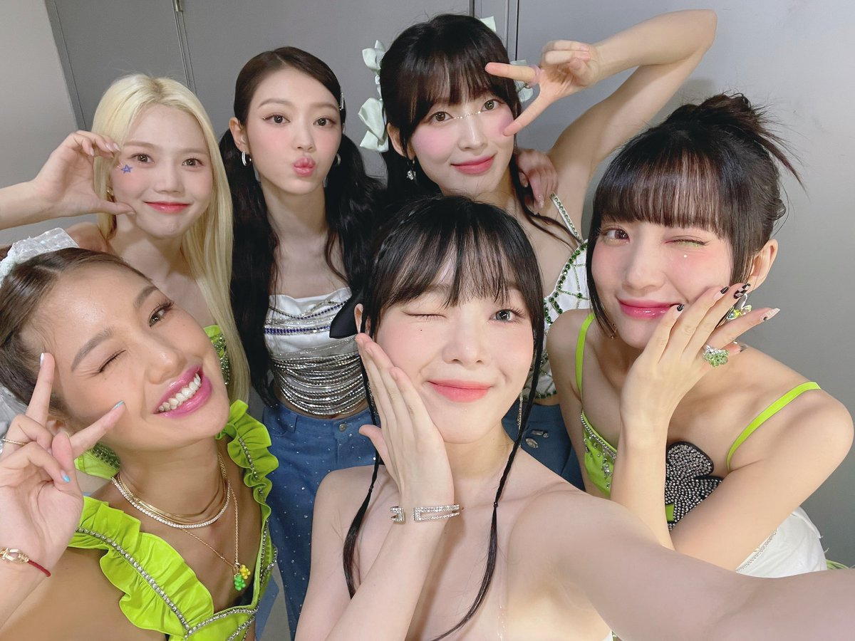 OHMYGIRL_offcl's tweet photo. [#OhTimes] 230730 인기가요 📸

귀여움에 청량함까지 가득 담아 인기가요 무대도 완벽하게 마무리한 오마이걸💕
다음 주는 더 행복할 거라는 예감이 들려👂🏻❣️

#오마이걸 #OHMYGIRL #OMG
#여름이_들려 https://t.co/LlHEuGLXV4