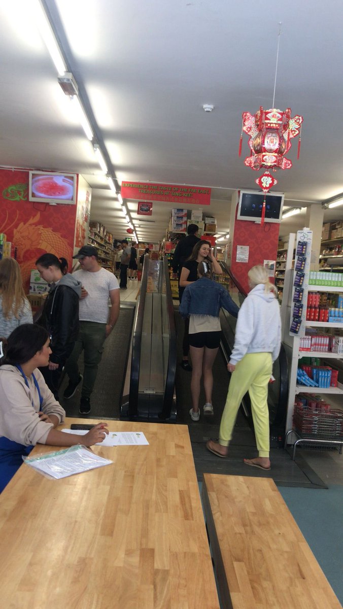 SingKeeChinese's tweet photo. Saturdays one of busiest days at Sing kee Bradford 😍 parking is essential for us #goodtimes #busytimes #bradford https://t.co/SmarG5iGe2