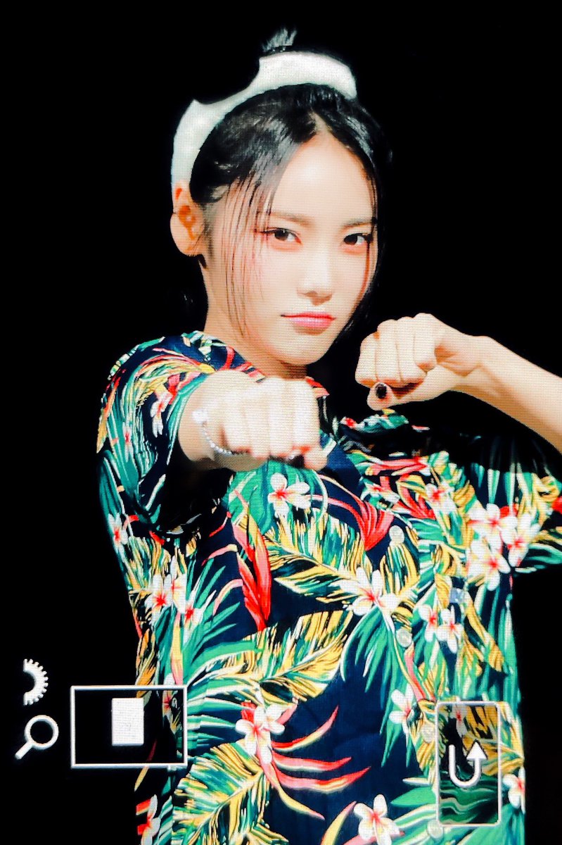 ๐๐ฅ๐๐๐ค ๐๐จ๐ข๐ tweet media