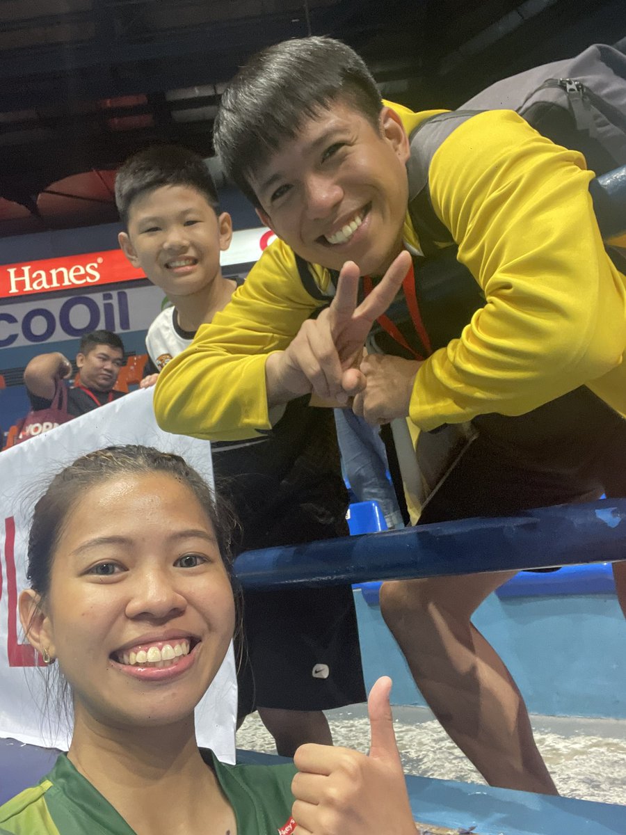 kenanquitco's tweet photo. So proud of you @emboy_aly19 😁🙌🏻

#USTGVT 💛🐯🏐 https://t.co/gAdKgyFotm