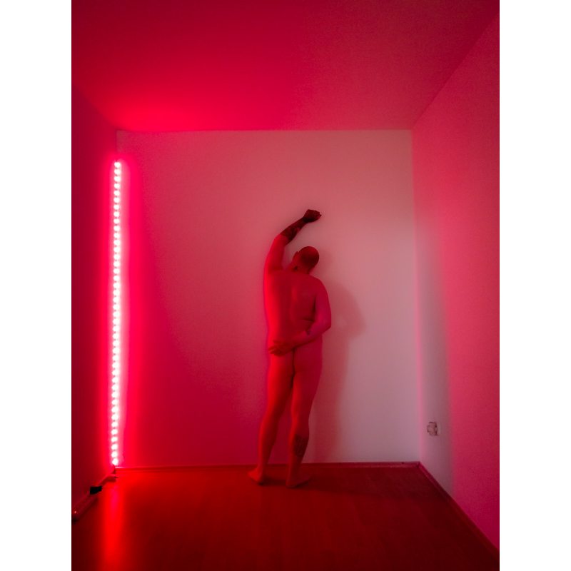 Gerygay31's tweet photo. #gay #gaynaked #redlight #redlamp https://t.co/yuJi4rE42g