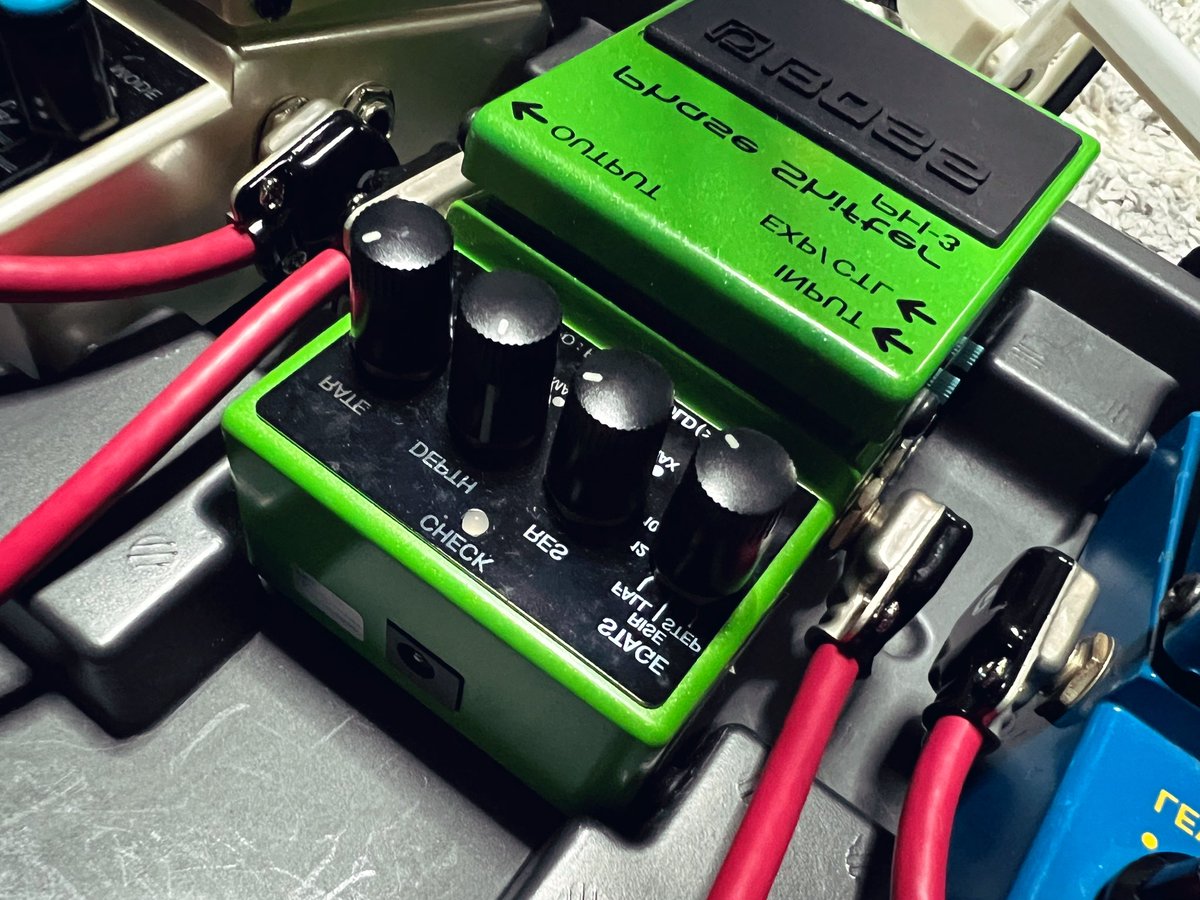 efmaniac's tweet image. ようやく、作ってみた

BOSS 3個ペダルボード用、REANプラグでパッチケーブル

かんたんでした

#エフェクター 
#パッチケーブル 
#エフェクターボード