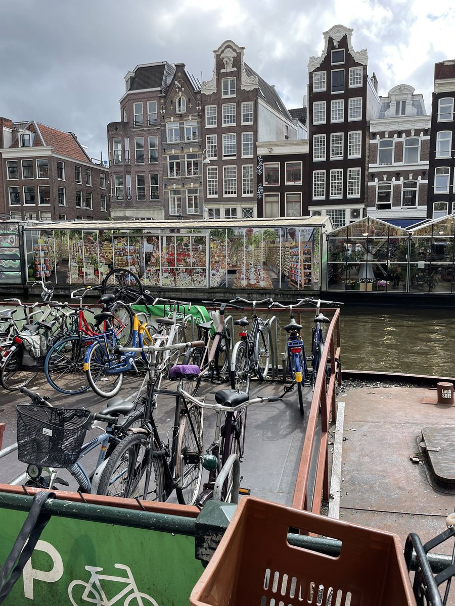 mich_ochsner's tweet photo. Cycle parking on a boat in the Netherlands! 🚲 smart way to utilise road space or rather water space https://t.co/QwWtZrE3Kk