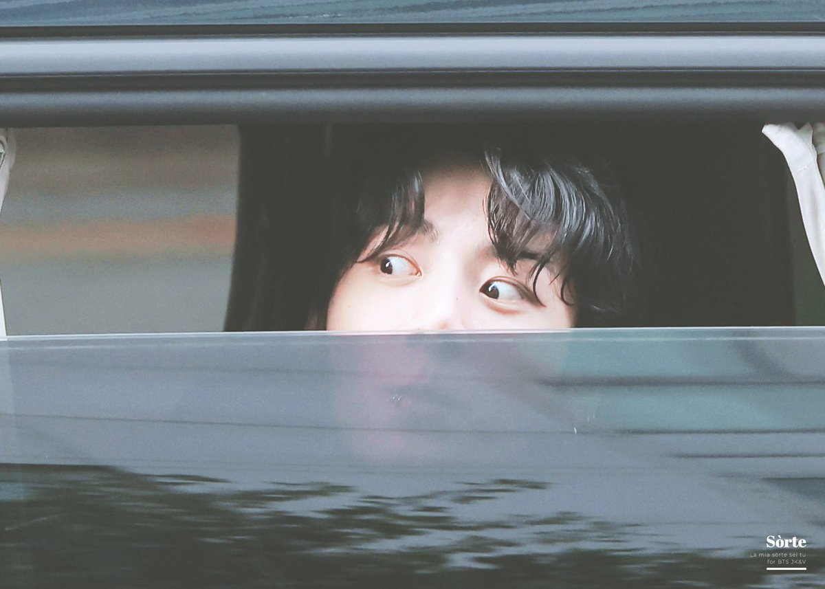 SORTE613's tweet photo. 정구기 빼꼼🫡🫡

230730 정국 인기가요 퇴근 HQ 고화질 
#정국 #JungKook #Seven #JungKook_Seven @BTS_twt https://t.co/c1p7N20Fw0