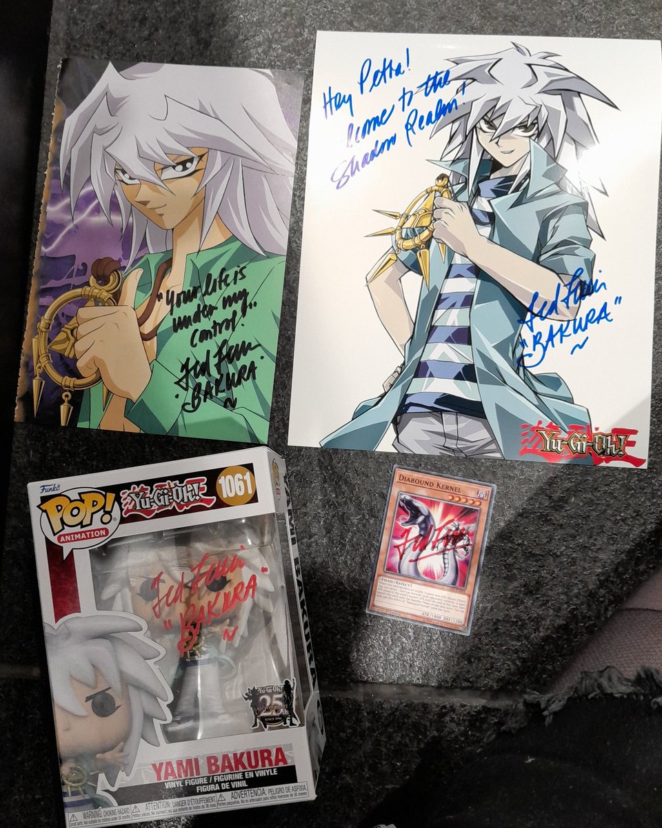 😀 I did it! I finally met Ted Lewis. Now just need to get a photo done. He is such a lovely friendly guy. I overcame my social awkwardness to talk to him. 🥲
#yugioh #anime #yamibakura