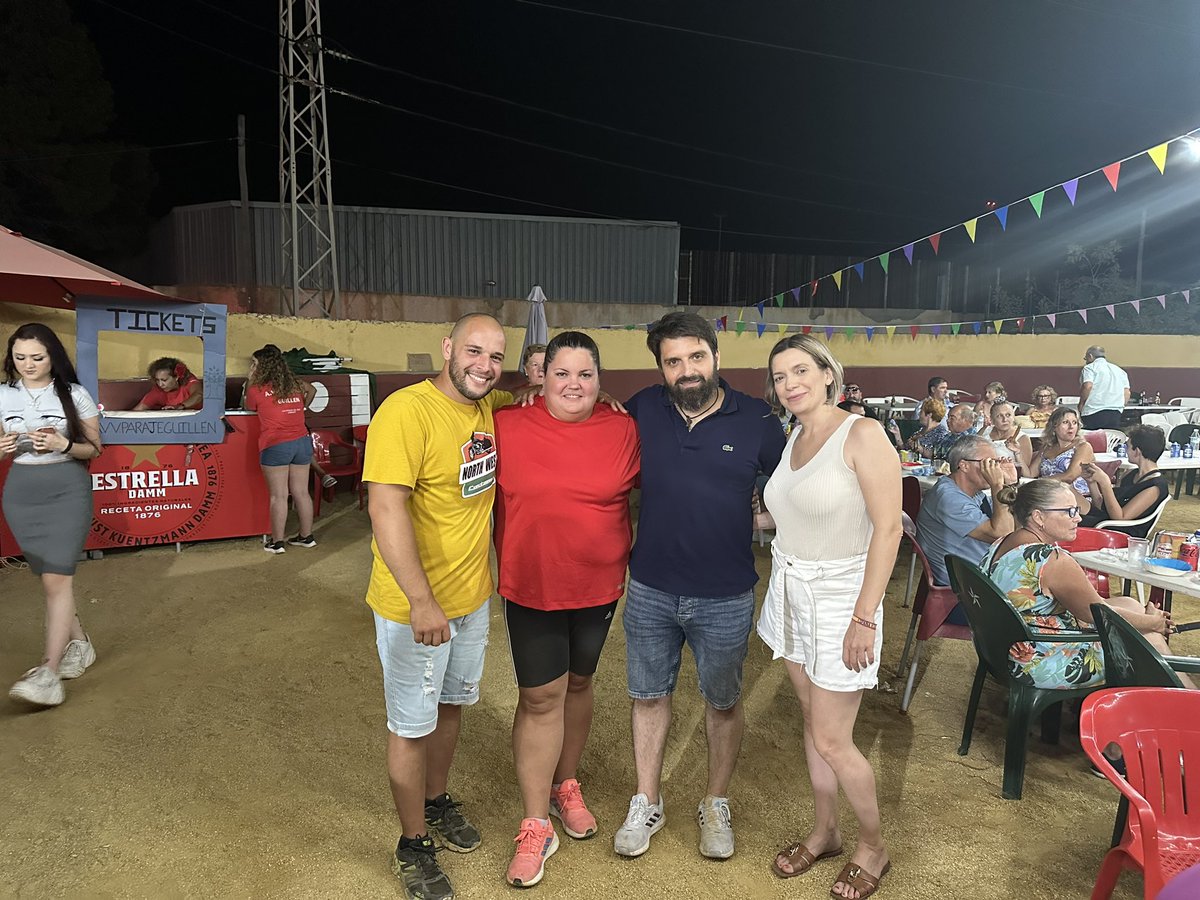 ParajeGuillen's tweet photo. Gracias a todos por visitarnos a nuestra I verbena del paraje guillen, a sido una finde inolvidable Gracias a todos. https://t.co/SfJPbIGFdE