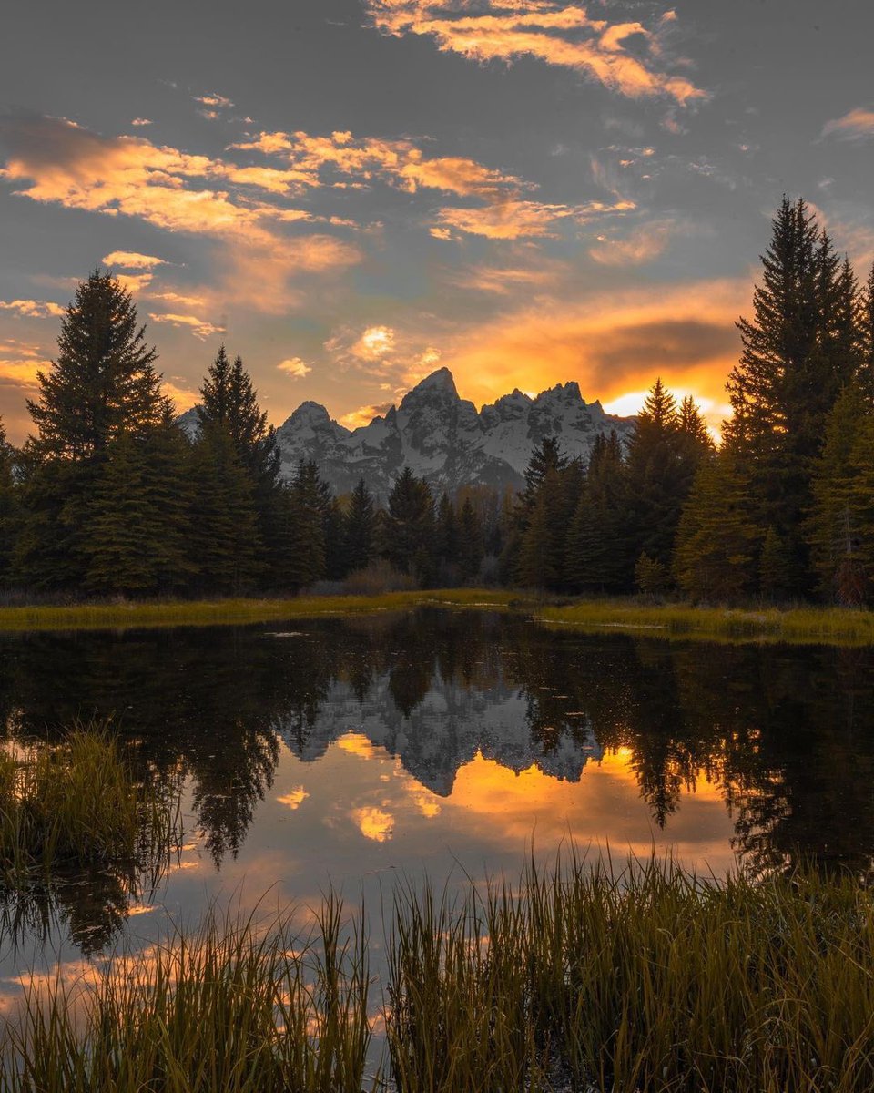 Sunset reflection in Wyoming ✨