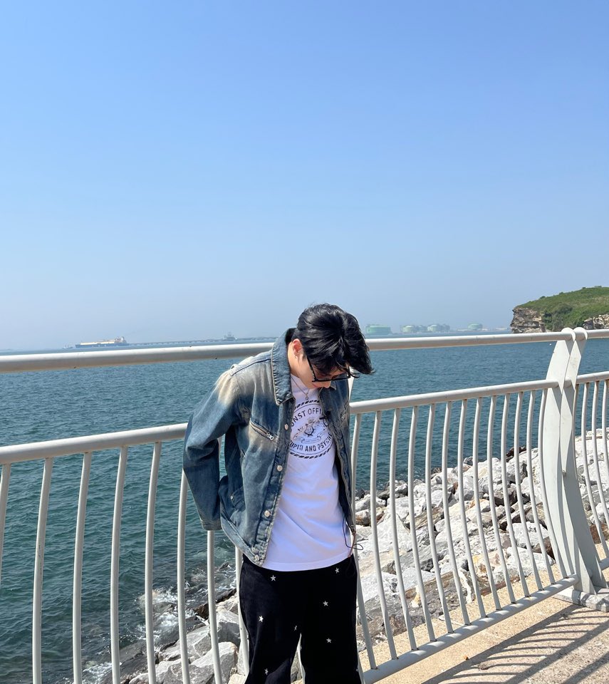 OmegaX_members's tweet photo. [#OX] 

힐링엠티 잼따

#OMEGA_X #오메가엑스
#한겸 #HANGYEOM https://t.co/05ncKTJSnH