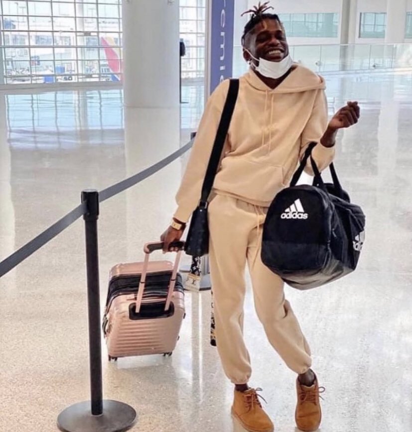 This how fems be when you first pick them up at the airport