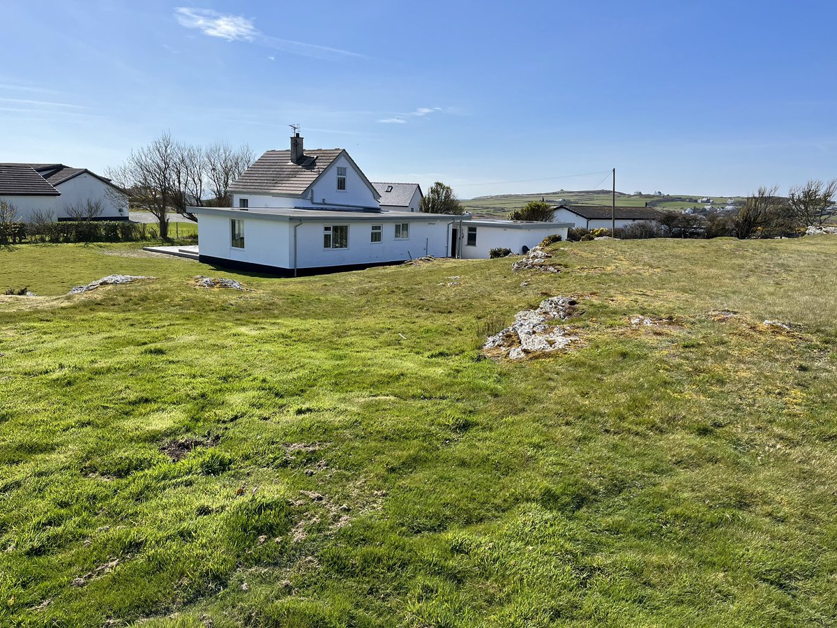 iloveanglesey's tweet photo. Rhoscolyn

Hilltop. Newly refurbished, Summer 2023 availability, sleeps 8, 3 bathrooms 2 en-suite. Half acre enclosed garden with sea views.

enquiries@anglesey-selfcatering.com

Nearby beaches and gastro pub The White Eagle https://t.co/mXYxzyG253

https://t.co/N2ALMTm1tW https://t.co/6Ge0JKH6aR