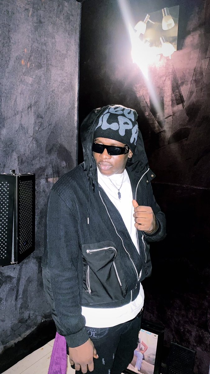 iniyostweet's tweet image. 24/7 I have been on my routine Grinding

Trust me I come with a different style 

Bo!Ya! #yoyolove 🫶🏾💡