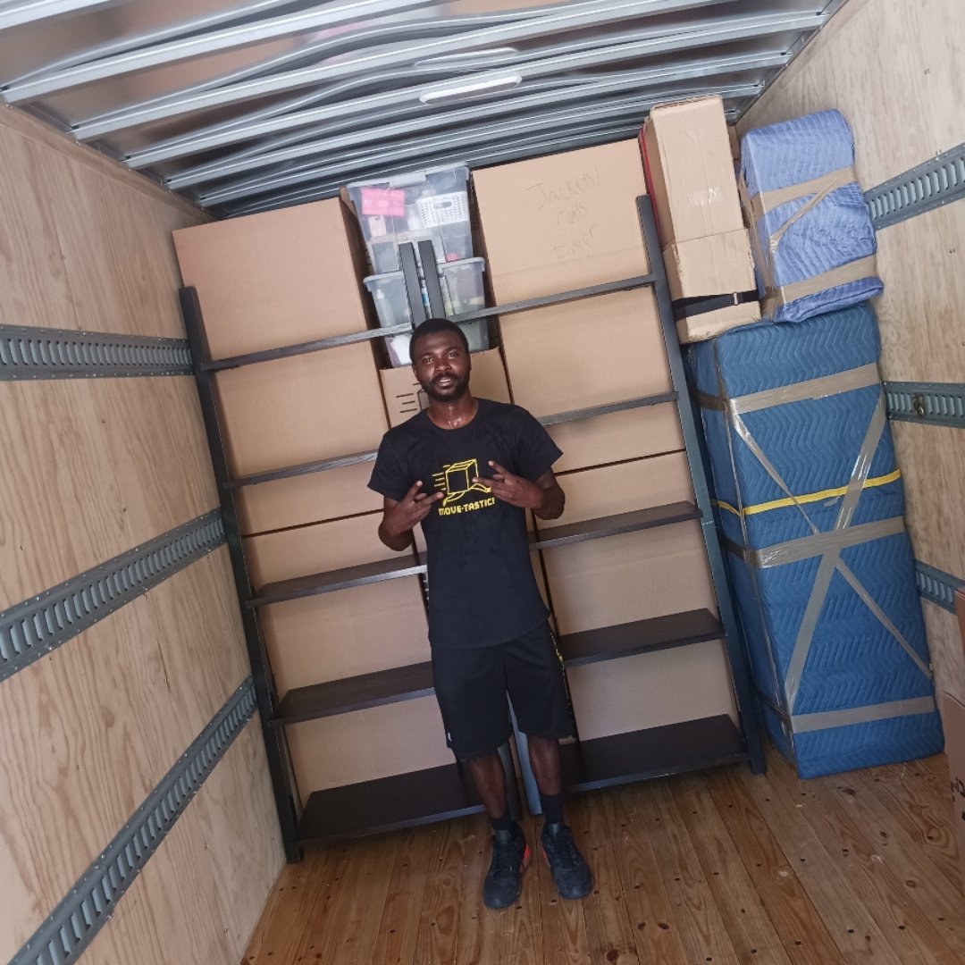 movetastic's tweet photo. Packed up to perfection! Look at all that space for more stuff to move!🤩
Get a FREE online estimate at https://t.co/7Xtqb5UPMz
#moving #movers #move #load #unload #trucks #pack #packers #packing #professionals #skill #crew #storage #stack #boxes #materials #Chicago #Movetastic https://t.co/HnuPWfLPb2