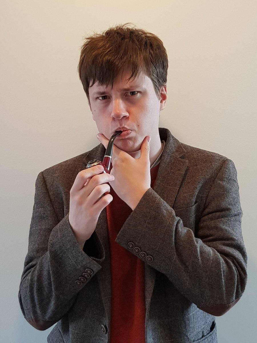 Mitch is getting in the history mood for tonight's @durhamfringe show.

What is he thinking about? Is that pipe real? What would it be like to be held in those strong arms...?

For answers to these questions and more, see you this evening for another show!