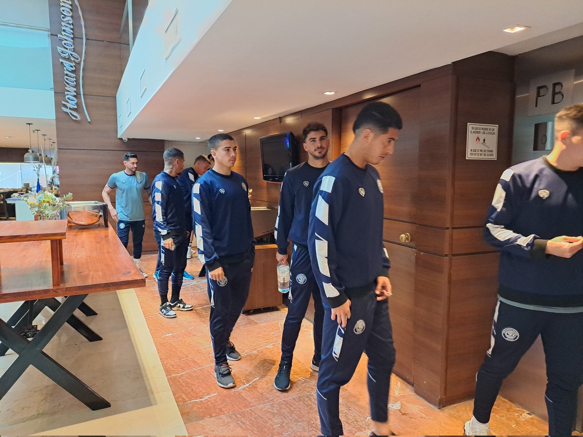 Rioschipi's tweet photo. Desde las 17:00 vivimos la previa de #RacingCba - #IndependienteRivadavia por @radionihuil junto a @GustyTello y @MATIPASCUALETTI https://t.co/axV0kHV1U4