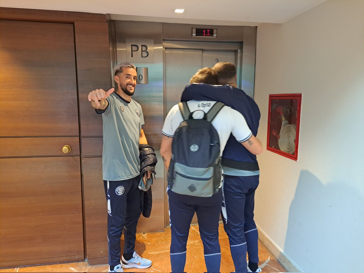 Rioschipi's tweet photo. Desde las 17:00 vivimos la previa de #RacingCba - #IndependienteRivadavia por @radionihuil junto a @GustyTello y @MATIPASCUALETTI https://t.co/axV0kHV1U4
