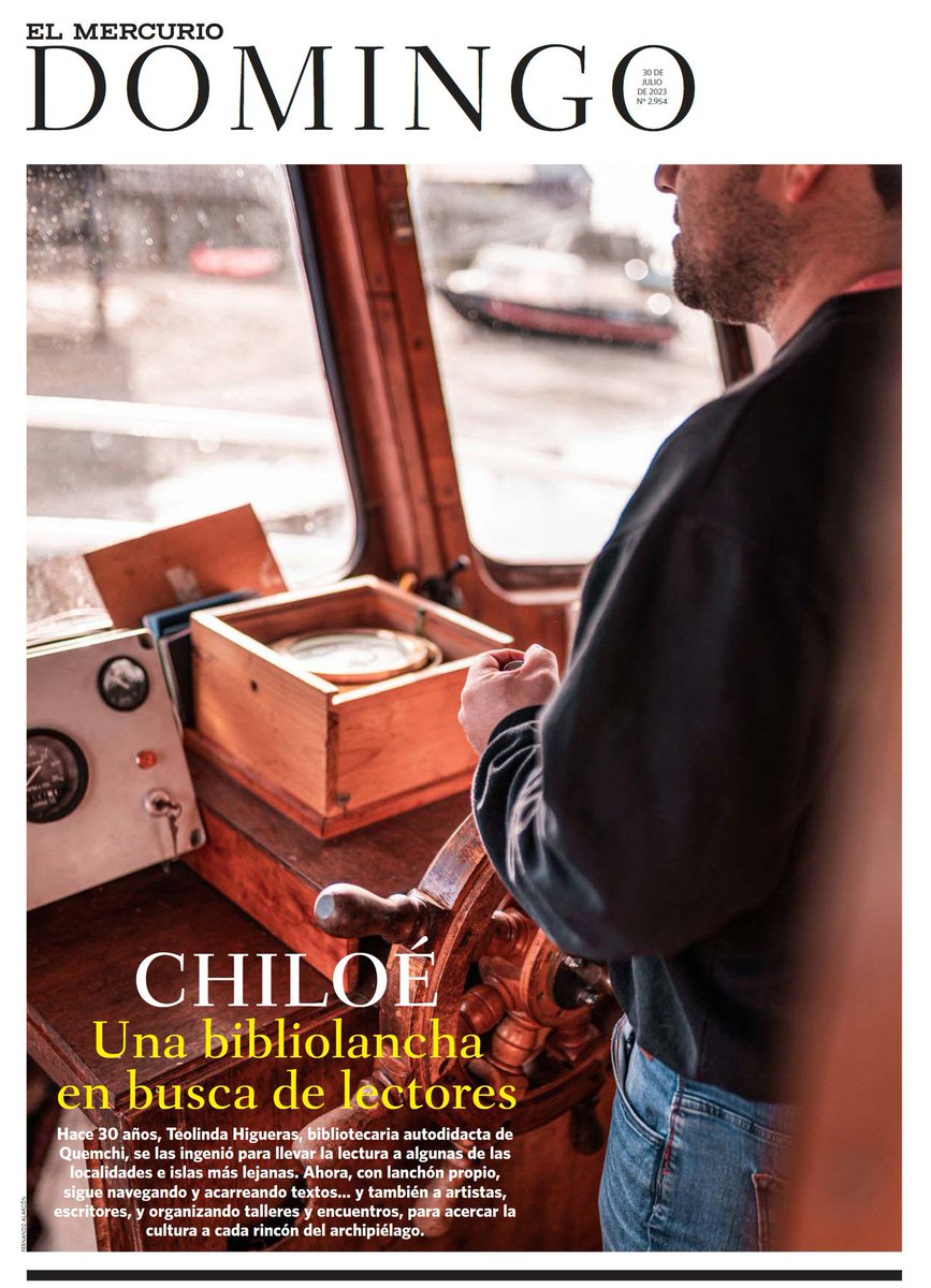 murialalu's tweet photo. En Quemchi, una bibliotecaria autodidacta partió hace casi 30 años llevando libros a los niños de las islas remotas de #Chiloé. Ahora, con lanchón propio, son un centro cultural ambulante que conecta a rincones que apenas aparecen en los mapas. Su hazaña hoy en @RevistaDomingo https://t.co/USh3JhK0rl