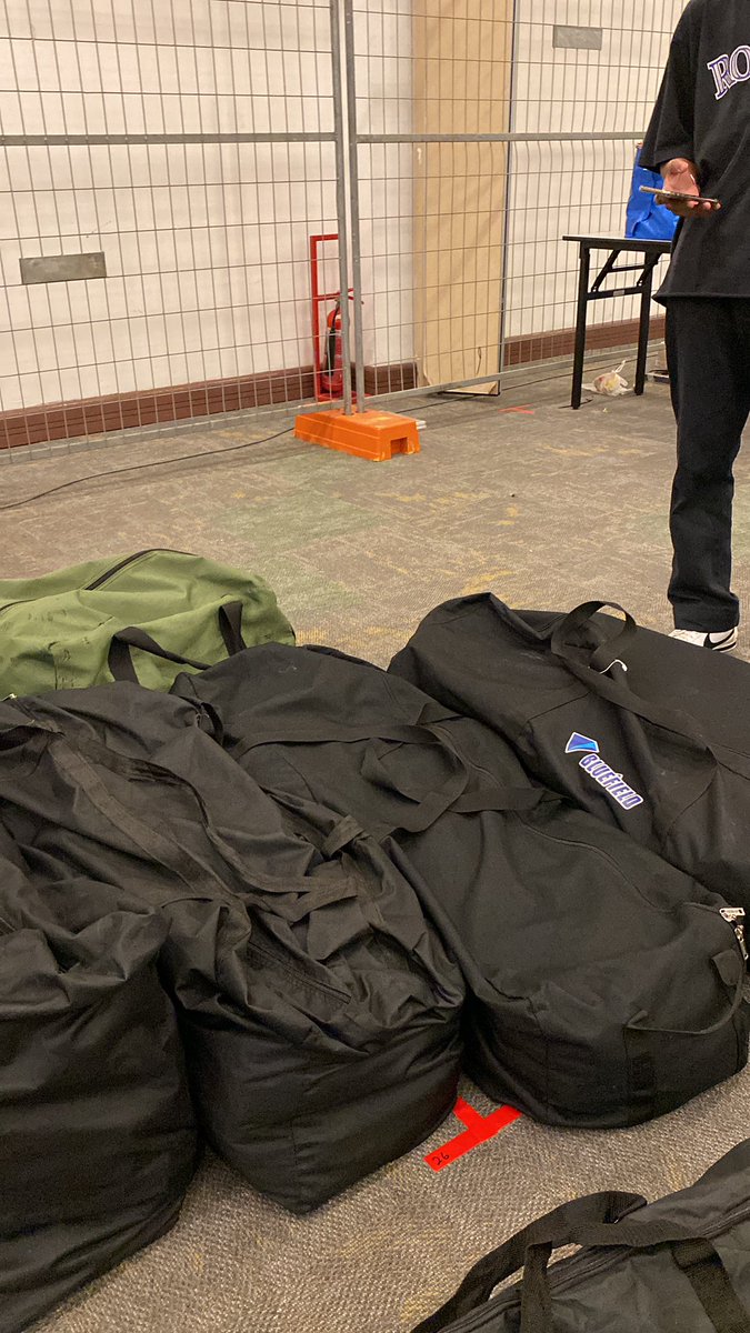 syfq212's tweet image. End.

Cukup la sampai sini. 🤧

#AOS2023