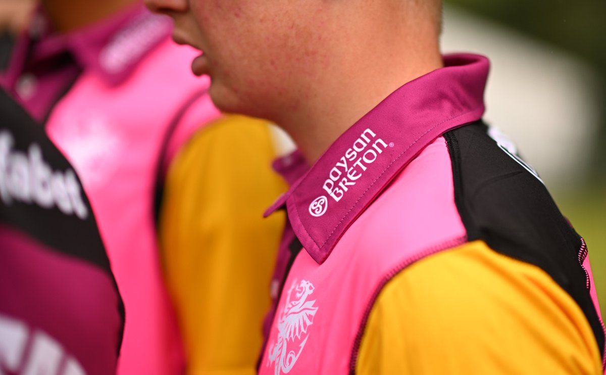 SomersetCCC's tweet image. The new 50 over shirt making its debut today 👍

#WeAreSomerset 
@HigosInsurance @Eurilait 
@VertuMotors @KukriSports @Dafabet
