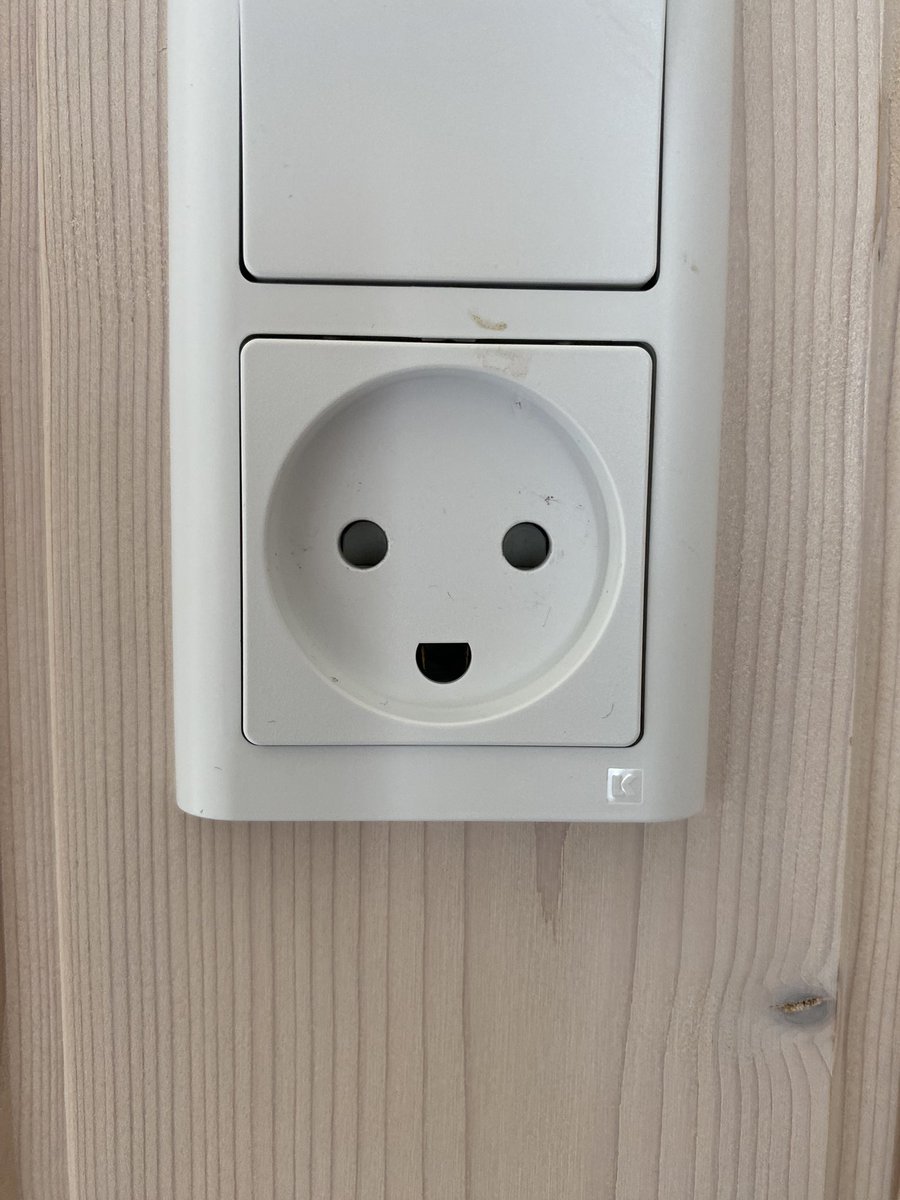 Op vakantie in Denemarken #lachendestopcontacten #pareidolia