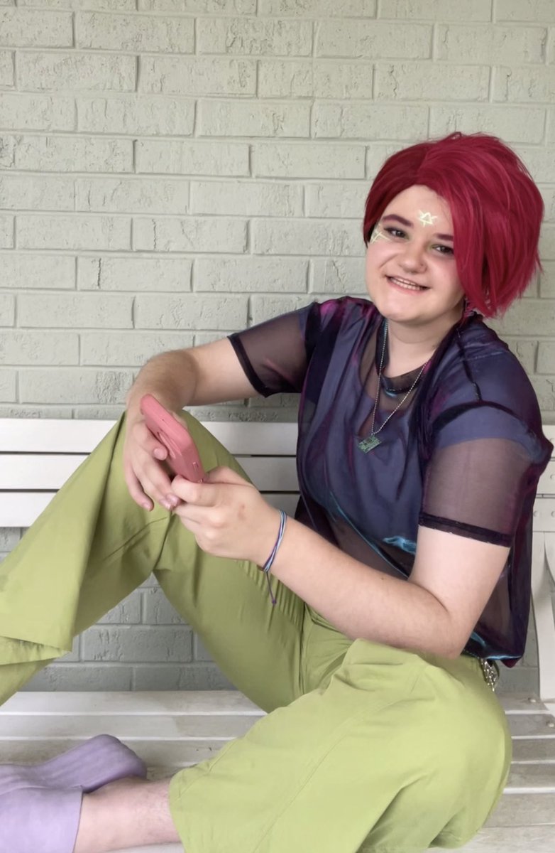 _voidFinch_'s tweet photo. I JUST REALIZED I COMPLETELY FORGOT TO DO THIS (I also have no one to tag aldbskenaldn) 

Anyways here’s my 4 most recent cosplays: Tecna from Winx, my ren faire look, Sheriff Jimmy and Double Life Scar!! https://t.co/kyffXiVUBs