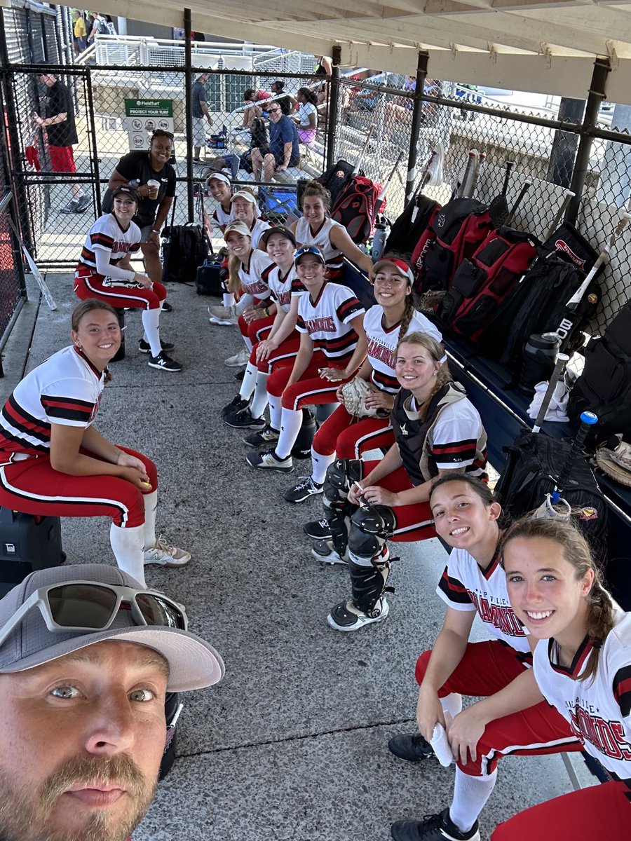 Crazy 4 Softball!! tweet media