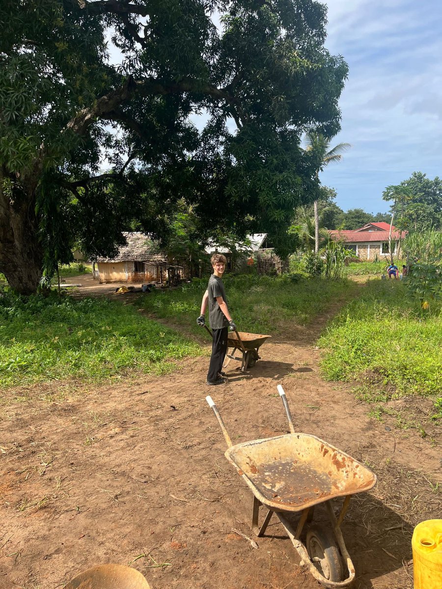 RAINHILL HIGH SCHOOL tweet media