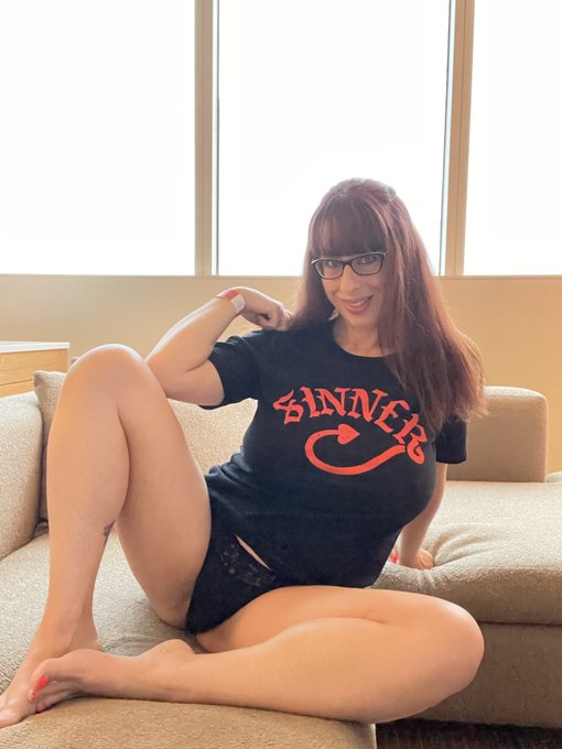 Have a great Sinful Sunday Everyone! 🖤😈  #sinfulsunday #shirtoftheday #horrorwhore https://t.co/CCQq<a href="/tag/sinfulsunday"class="tags">#sinfulsunday</a><a href="/tag/shirtoftheday"class="tags"><span>#shirtoftheday</span></a><a href="/tag/horrorwhore"class="tags"><span>#horrorwhore</span></a>