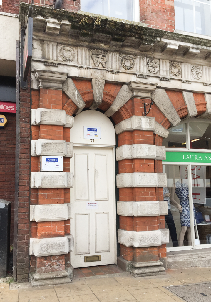 GuildfordGuides's tweet photo. #HiddenGuildford - a fascinating look beyond the High Street and behind the front doors that open onto a world of history in our town. Join us Sunday 6 August https://t.co/LkIQjc6ZFK https://t.co/YinDCCHh5p