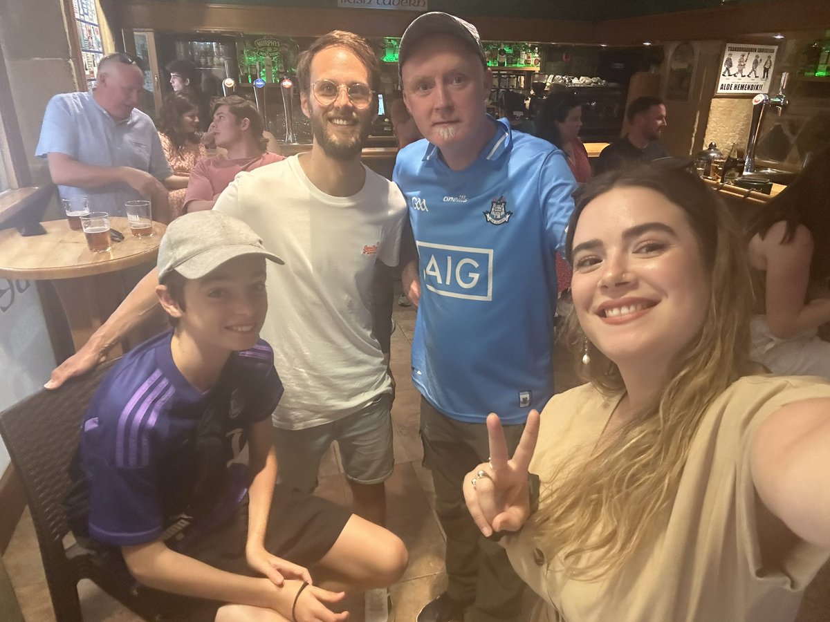 bekyshow's tweet photo. In the Irish pub! #gaago https://t.co/3lPsIBD70M