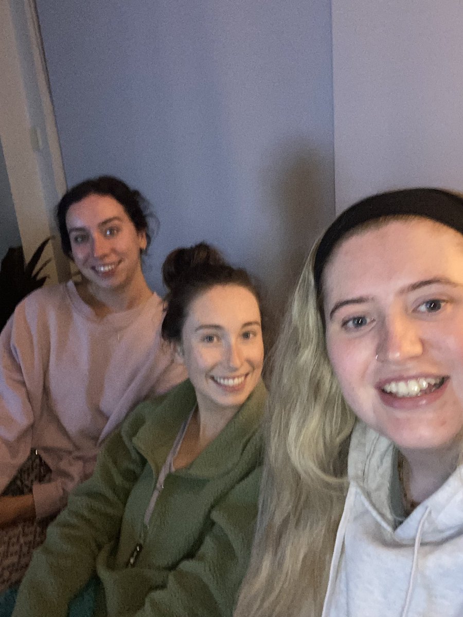 annabelocarroll's tweet photo. Watching from Sydney 🇦🇺🇮🇪☘️ #GAAGO #UpTheKingdom https://t.co/2ckIJmuuVW