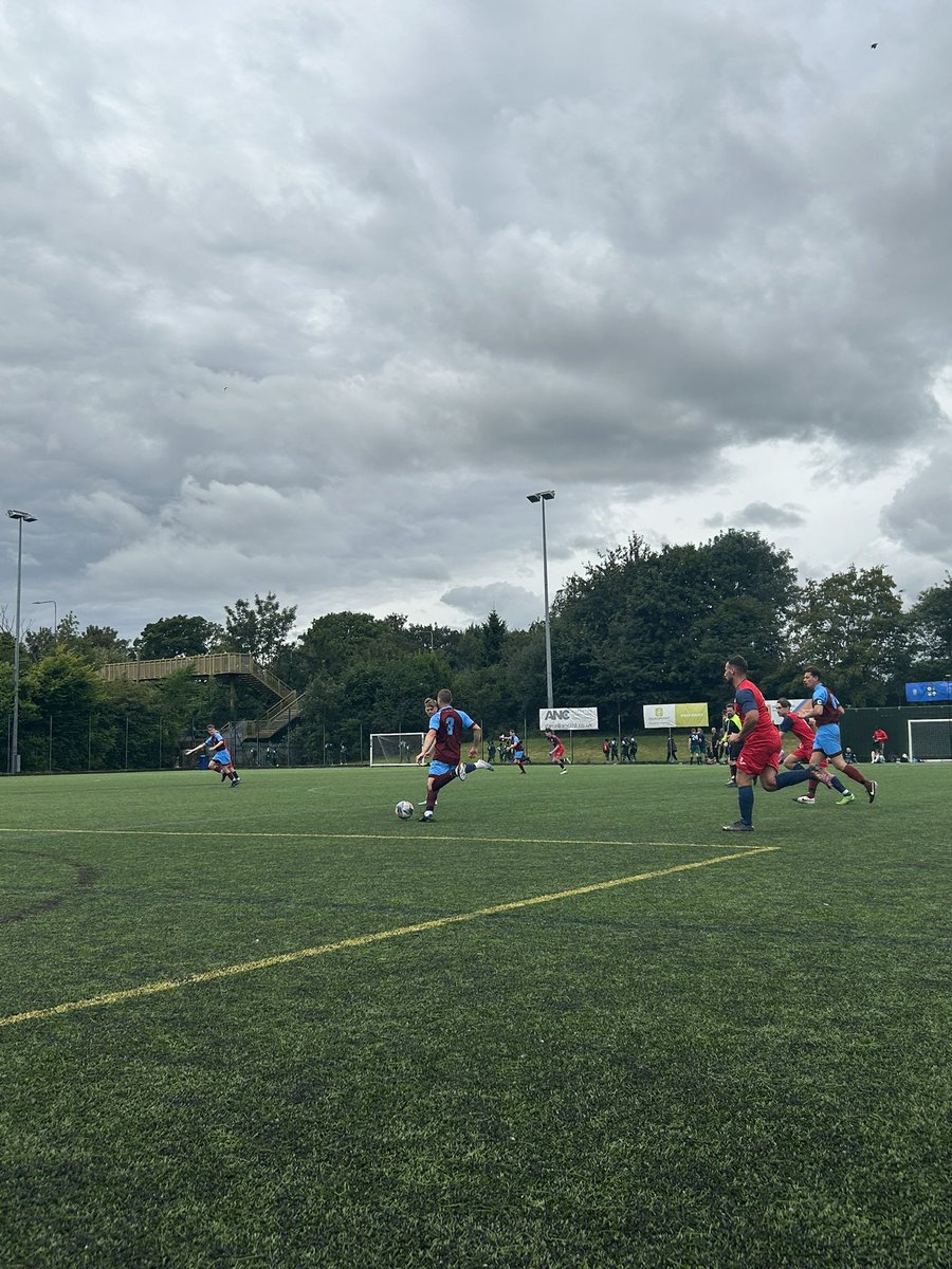 OscarRatnaike's tweet photo. Really enjoyable day at the Britannia Cup tournament ⚽️ 4 games played - 2 losses, 2 draws. Competitive throughout…good minutes in the legs and a good laugh with a great bunch of lads 🙌🏻 💜@NestonNomadsFC #preseason #minutesinthelegs #gooddayout #uptherezzies https://t.co/BucWUoe8MG
