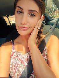 Good morning 🌄 tweets can I get some like and follow 😊😊