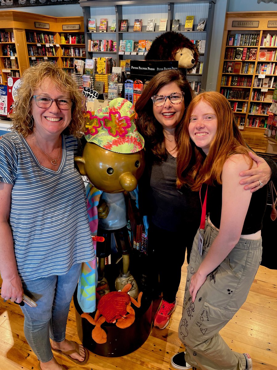 lisaunger's tweet photo. Last stop on our summer vacation… a (FaceTime) visit with the one and only @wimpykid from his office at @unlikelybkstore with bookstore goddess @kymhavens! #LodedDiper rules! https://t.co/RTpxs52soi