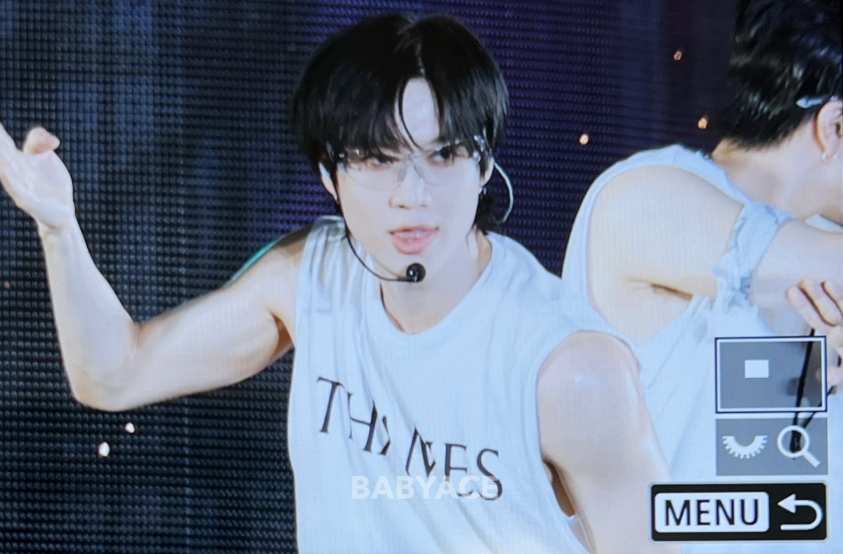 7BABYACE18's tweet photo. 230730 도쿄 워터밤 🥽
#태민 #TAEMIN #テミン #SHINee https://t.co/gIZvZBCLS1