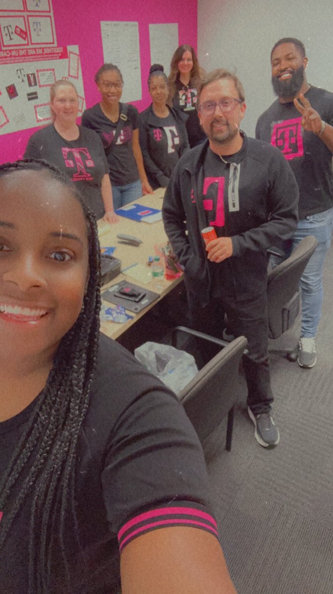 DoMonique tweet media