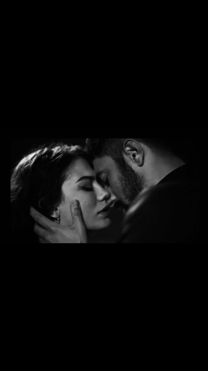 Eyluldem_34's tweet photo. Sen kıymetini bilmezsen eller bilir. Dizimizi sürekli #shadid de 1 veya 2. sıraya getiren herkese teşekkürler 🙏🙏🙏
#DemetÖzdemir ❤
#FaHir 🔥🔥
#AdımFarah https://t.co/dKyR5Nkokl