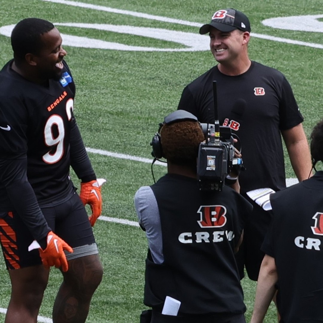 Jennife45487237's tweet photo. 😂🤣 COACH ZAC & B.J. HILL!! 🤣😂
@BJHill5 @Bengals #Bengals #BengalsCamp #RuleTheJungle #BackTogetherSaturday
WHO DEY! https://t.co/iUQOZHUvI8